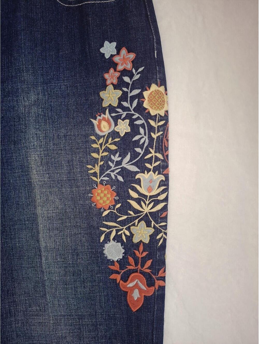 Talbots  Embroidered Floral Distressed Wide-Leg Stretch Blue Jeans  Women's 14 - Picture 2 of 9